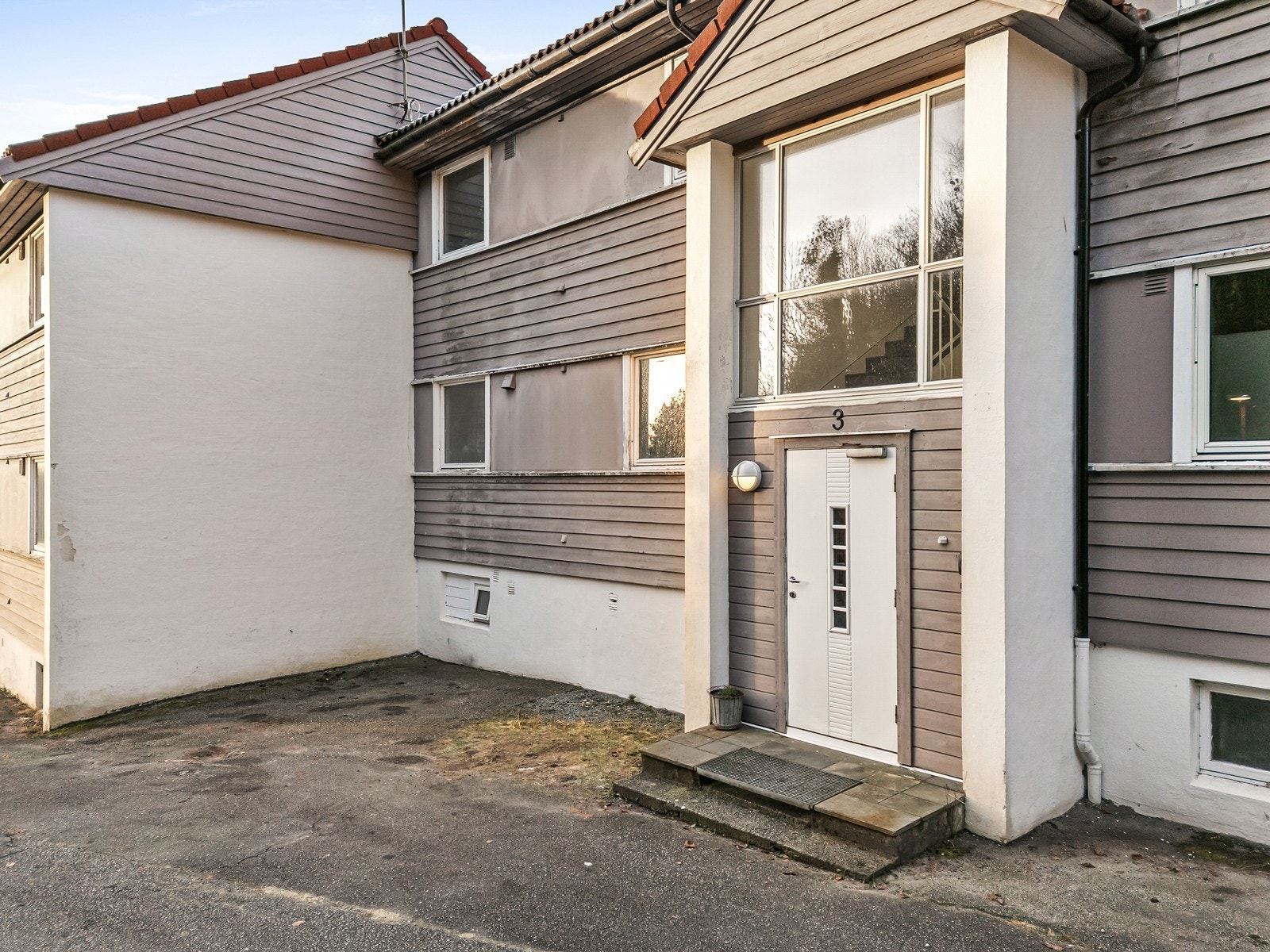 Inngangsparti. Galleribilde