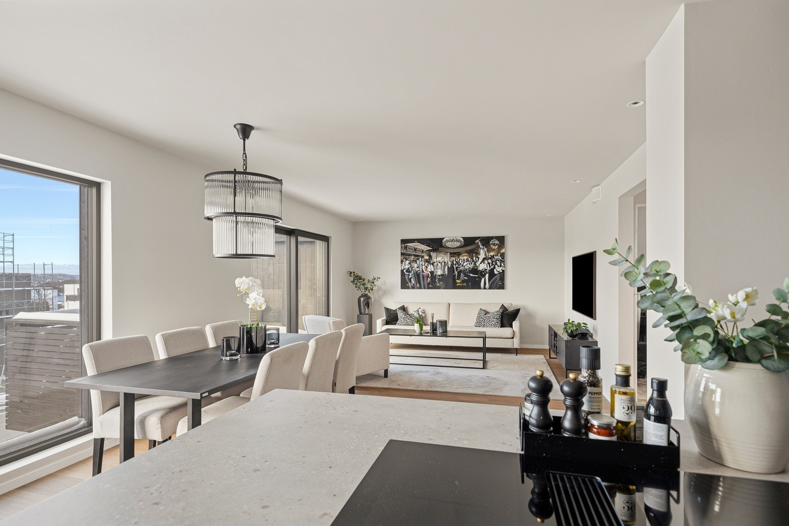 Velkommen til Dvergsnesheia 3! Boligen er presentert av Andre Sandvik v/Aktiv Eiendomsmegling avd. Kristiansand. Foto: Ivars Upe Galleribilde