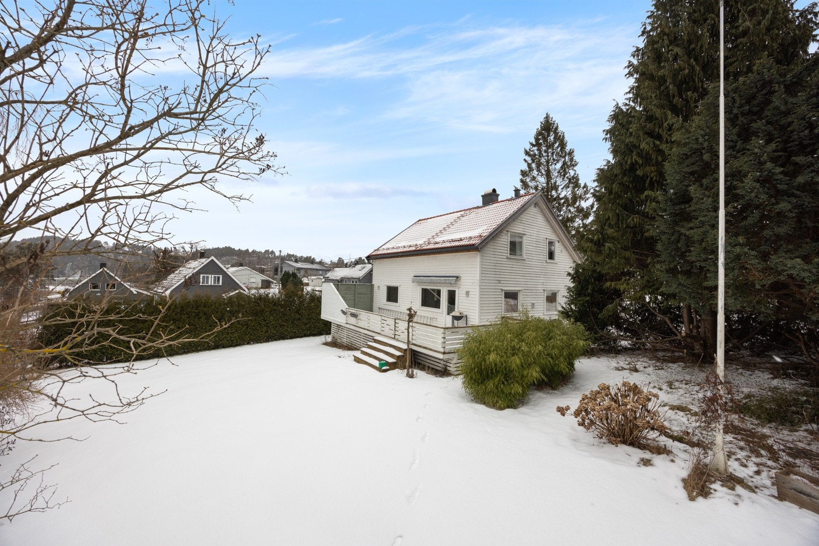 Meglerhuset & Partners Telemark v/Jørn Eik-Nilsen har gleden av å presentere Øvre LUndeveg 22. Galleribilde