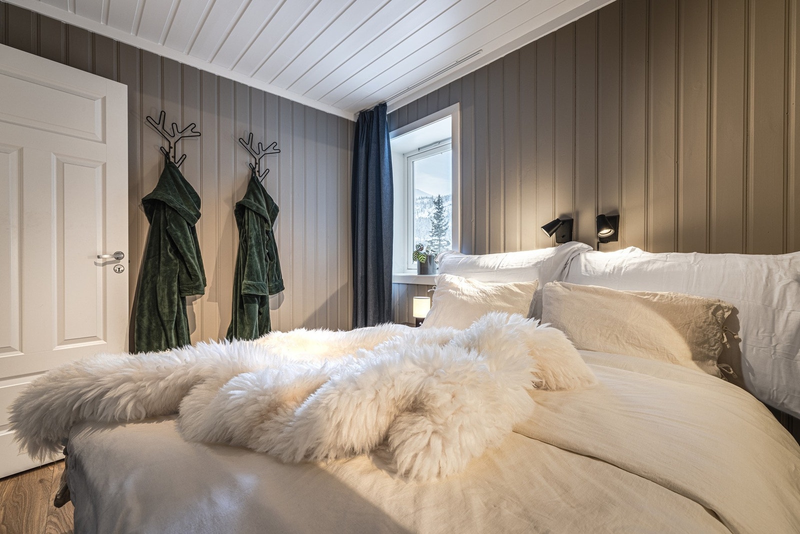 Lyst og hyggelig soverom 2 Galleribilde