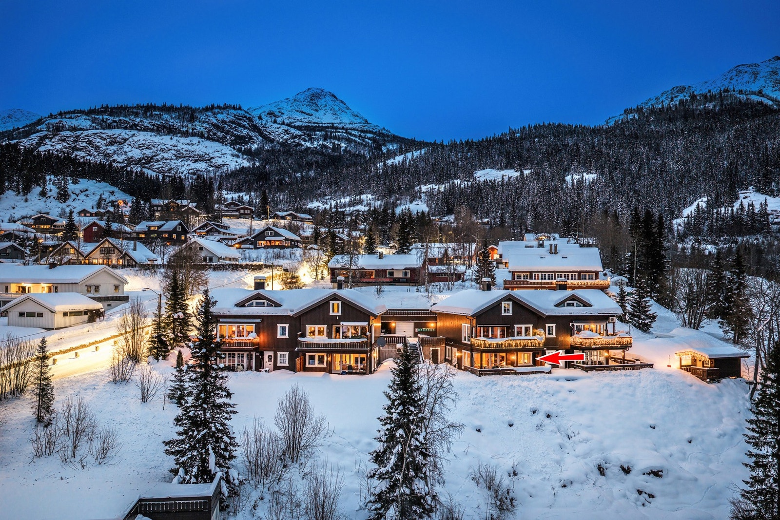 Kveldsstemning ved Kyrkjebønsvegen! Galleribilde