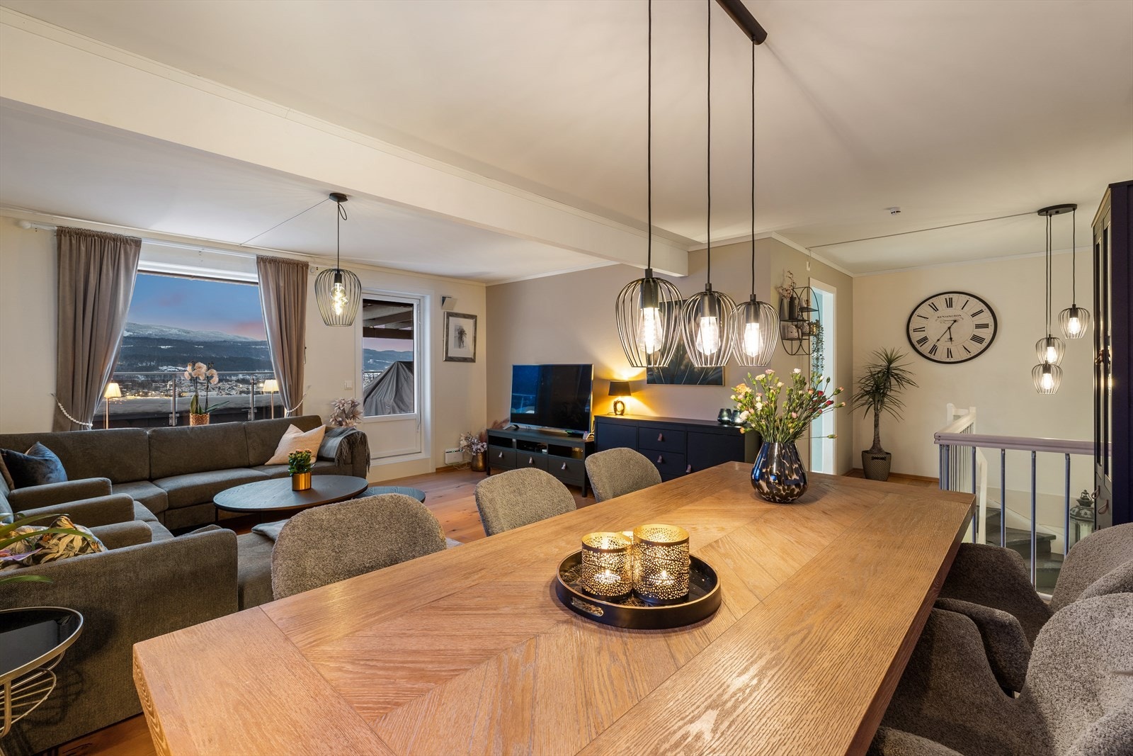 Her får du god plass til å invitere til et hyggelig selskap. Galleribilde