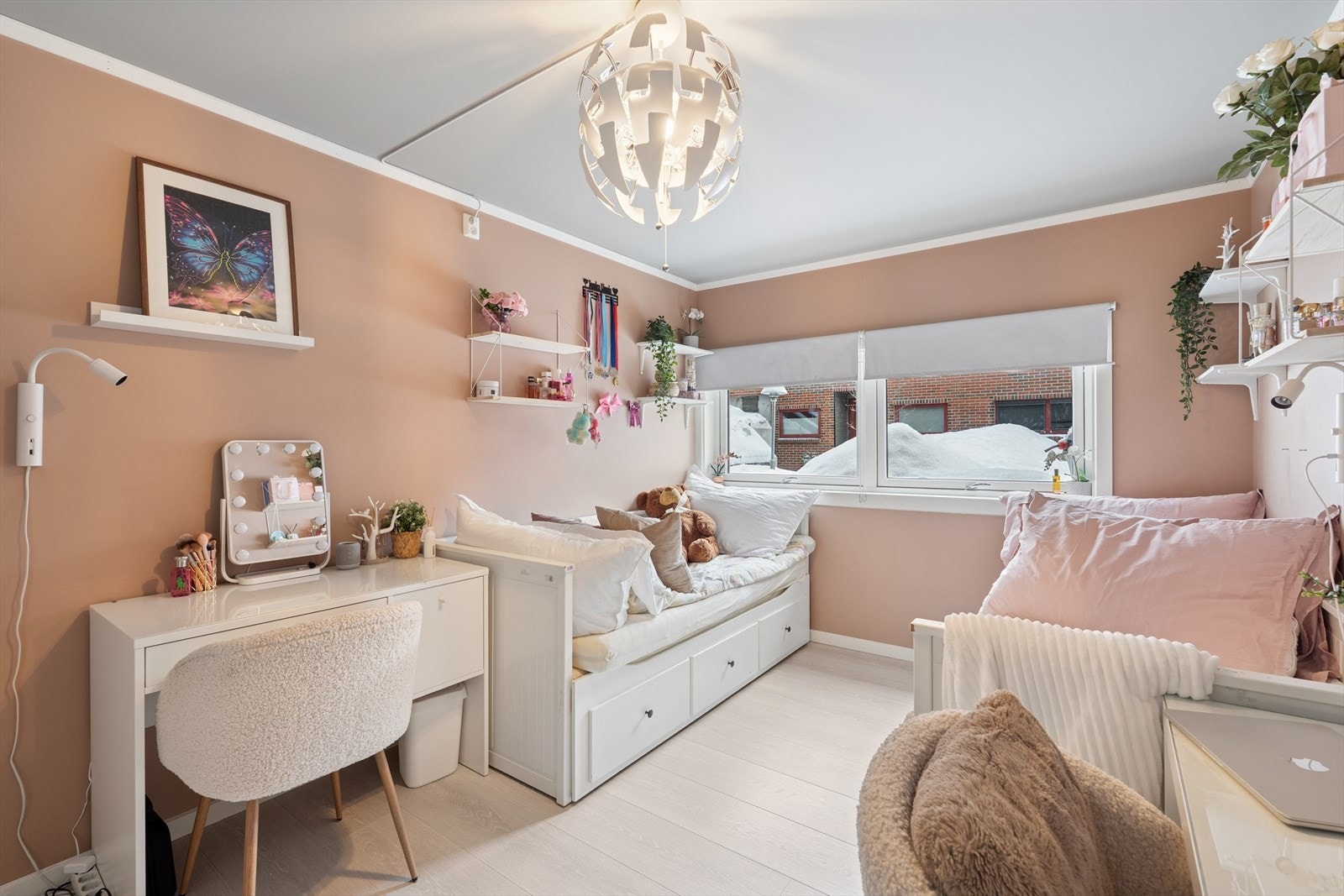 Soverom 2 har også god plass til møblering. Galleribilde