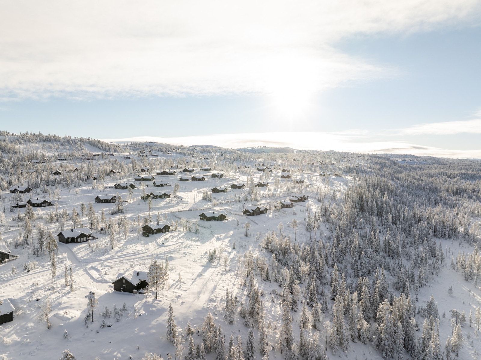 Gode solforhold, innerst i blinvei, stor tomt på hele 1690,9 kvm! Galleribilde