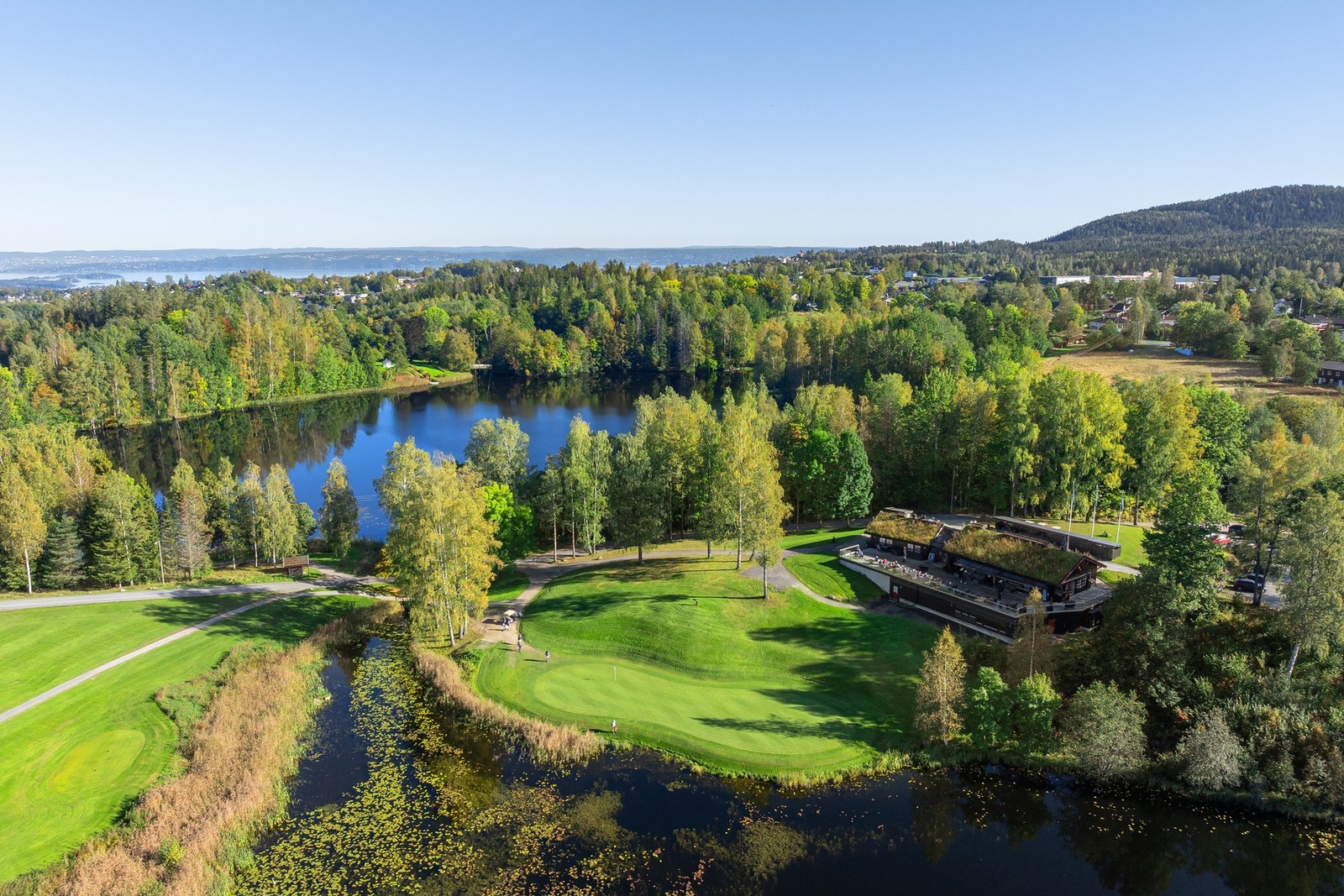For den golfinteresserte ligger Asker golfbane i umiddelbar nærhet. Galleribilde