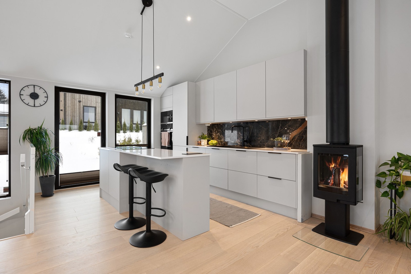 Eksklusivt kjøkken fra JKE design. Galleribilde