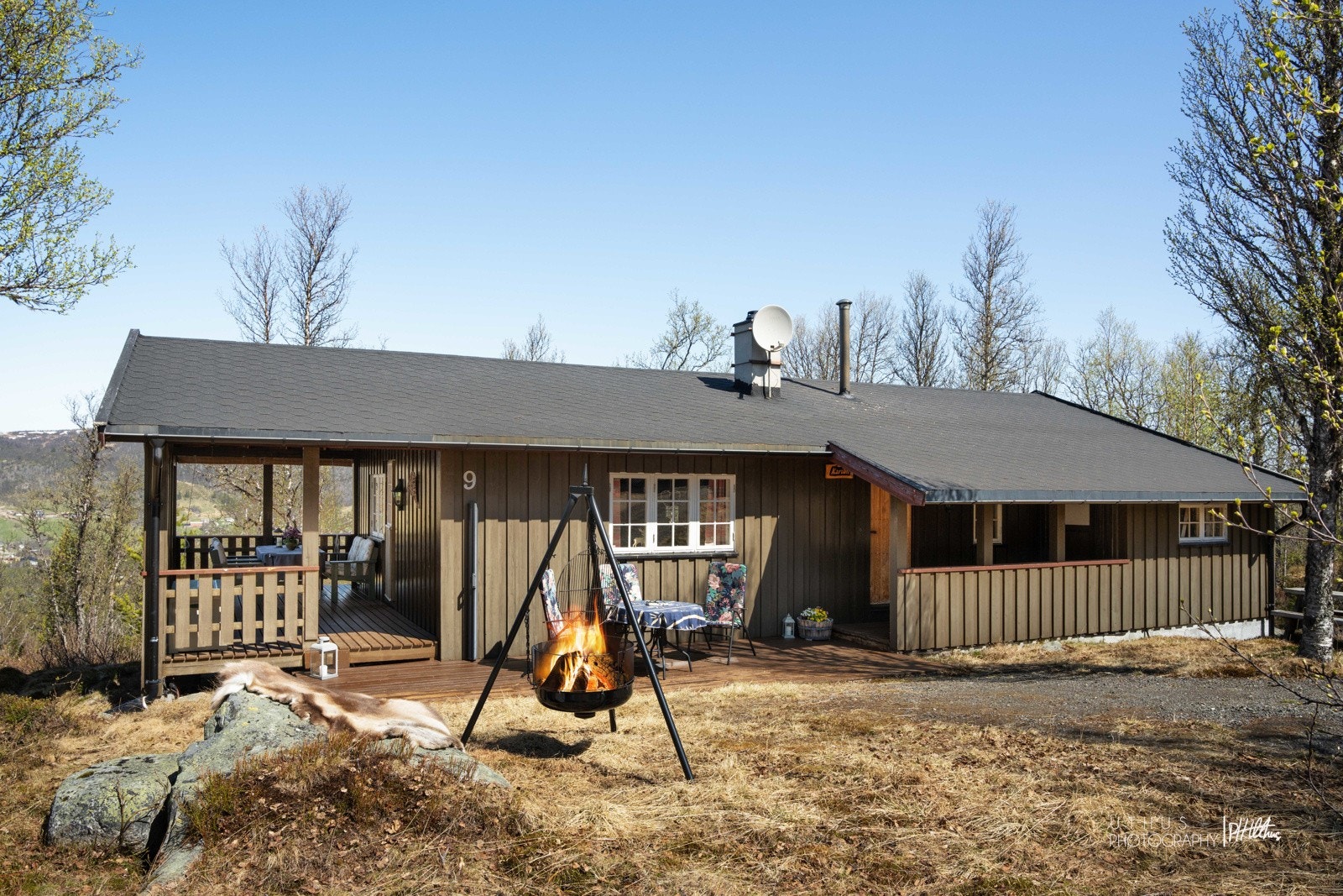 Tiltaketrukket hytte med fredelig beliggenhet og flott utsikt Galleribilde