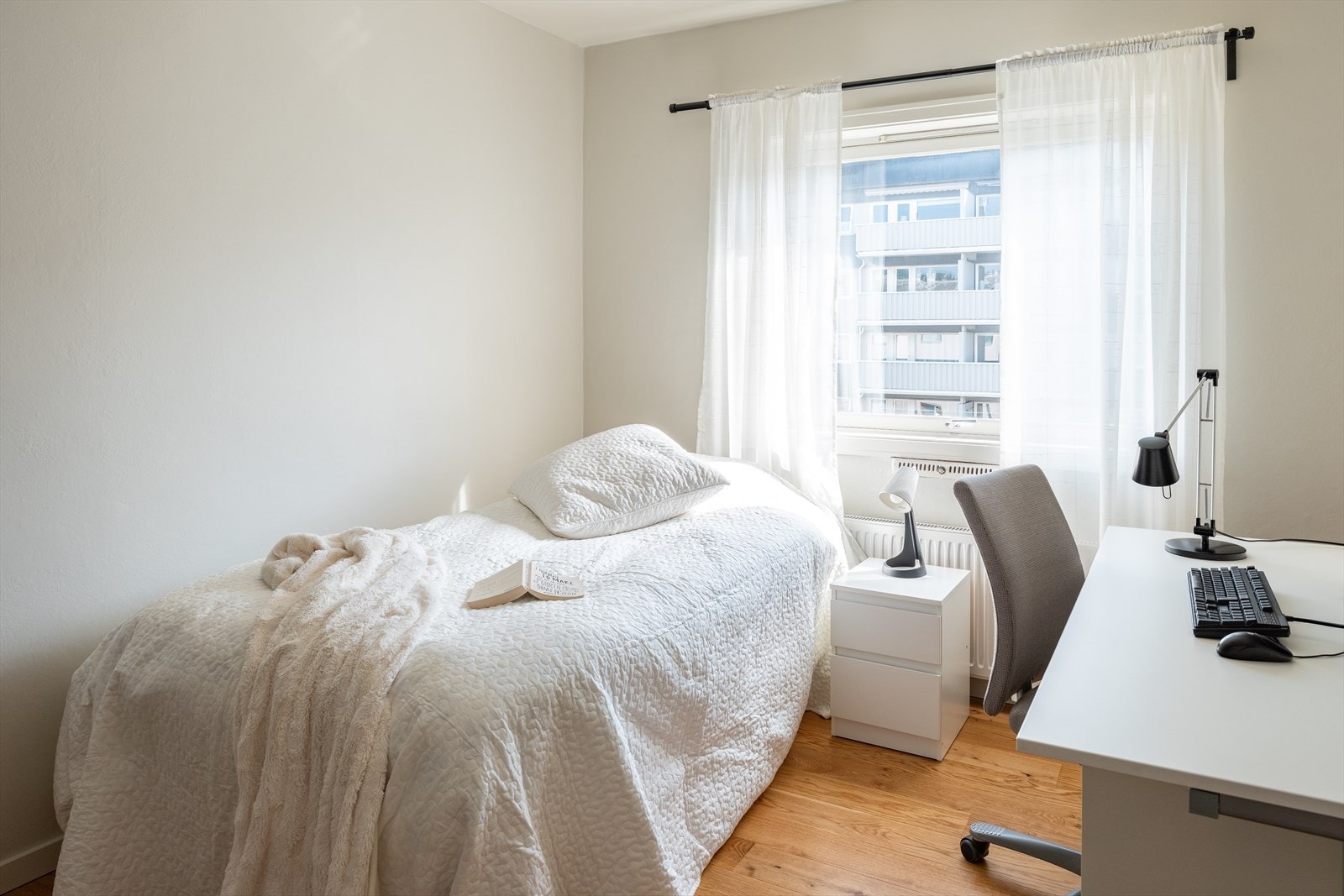 Her er det også god plass til dobbeltseng med tilhørende møblement. Galleribilde