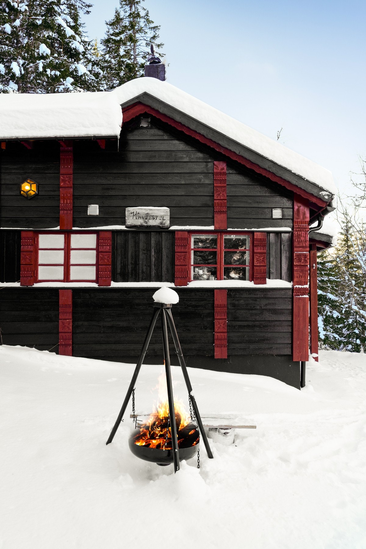 Hytta ligger skjermet til, samtidig som man har alle aktiviteter like i nærheten Galleribilde