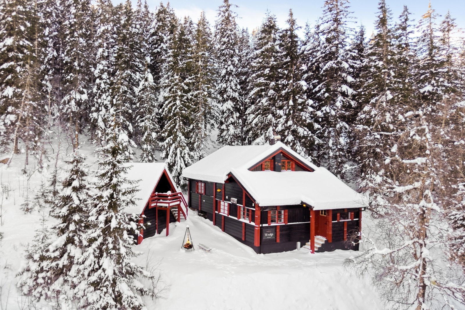 PrivatMegleren v/ Sigrid Lunde har nå gleden av å presentere Lifjellvegen 792 - Hytteeiendom rett ved Lifjell Skisenter! Galleribilde