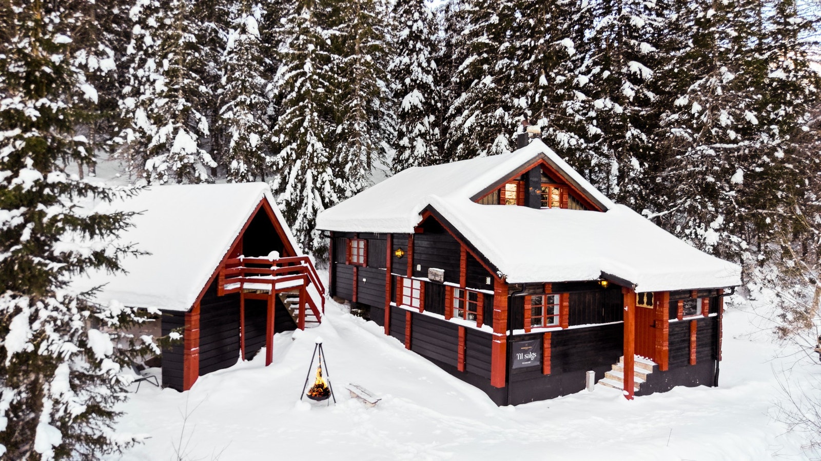 Hytta har perfekt helårsbeliggenhet med kun 10 minutter til Bø Sommarland og "Høyt og lavt klatrepark", samt kun 15 minutter til Bø sentrum med alle fasiliteter. Høyfjellet ligger også venter like i nærheten. Galleribilde