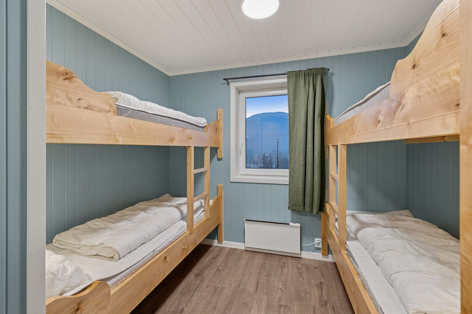 Soverom 4 - beliggende i underetasjen. Galleribilde