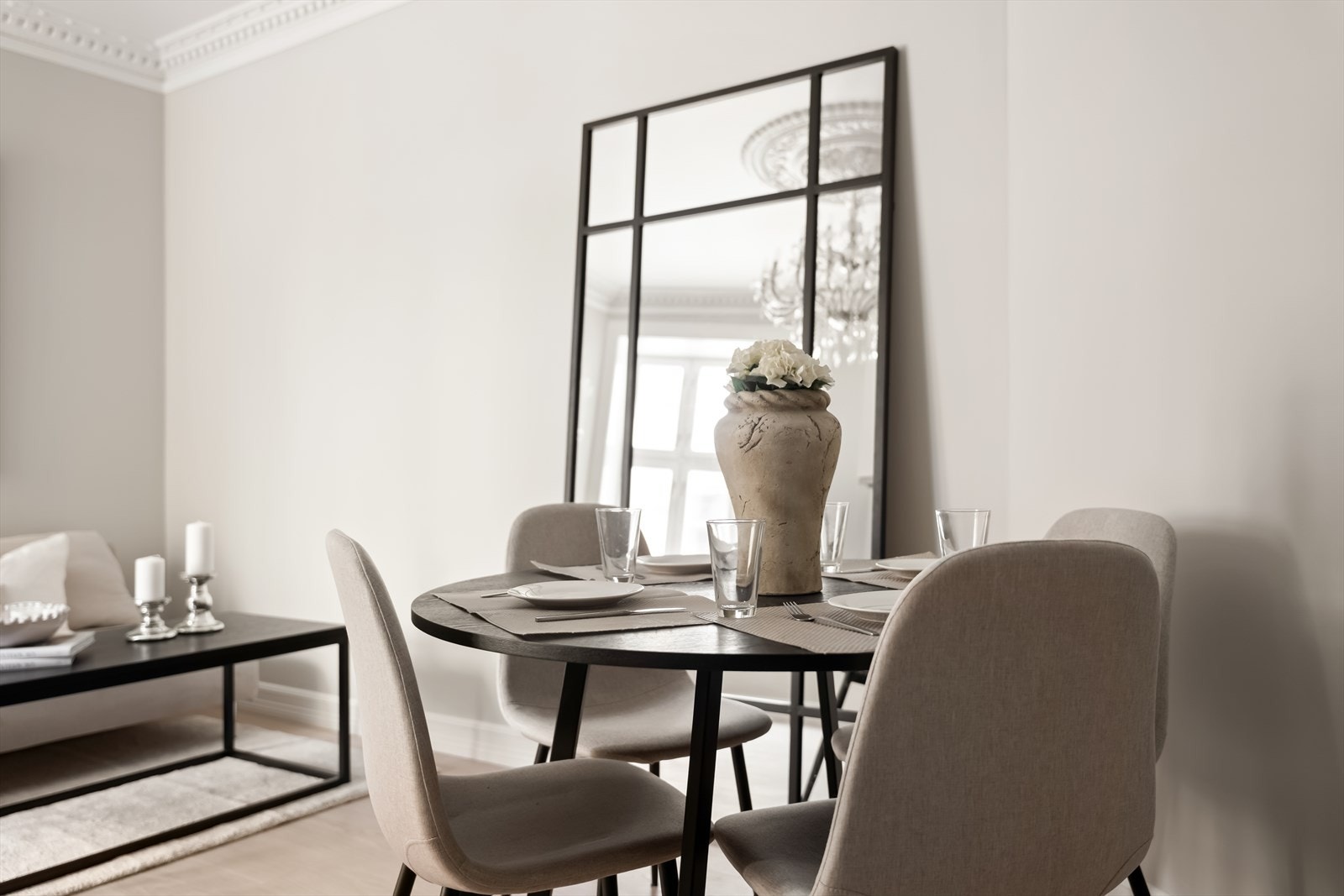 God plass til spisebord. Galleribilde