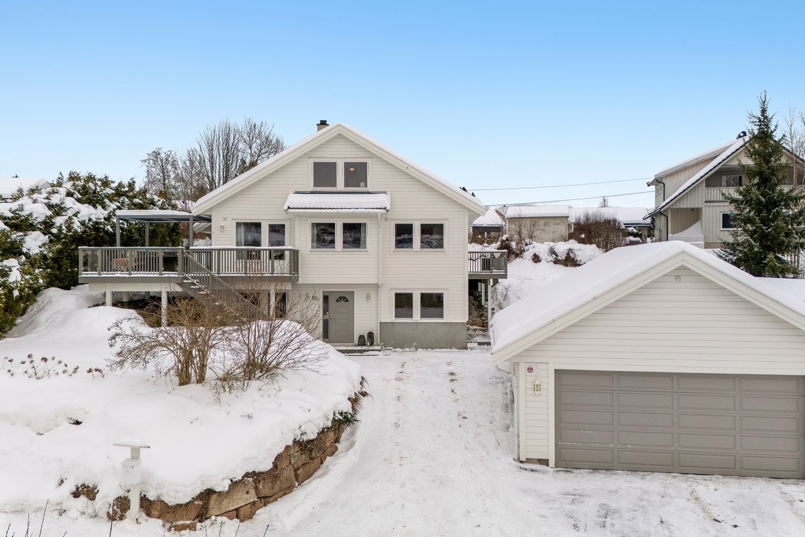 Velkommen til Elvebakken 8 - en familievennlig og innholdsrik enebolig! Galleribilde