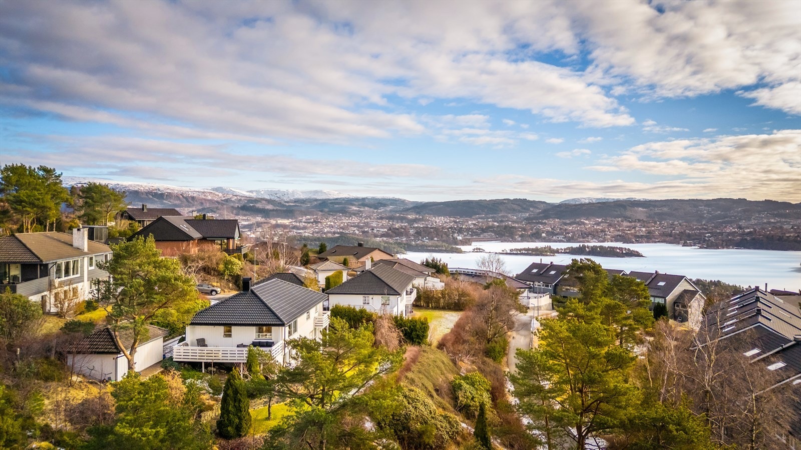 Nydelig beliggenhet på Bønes Galleribilde