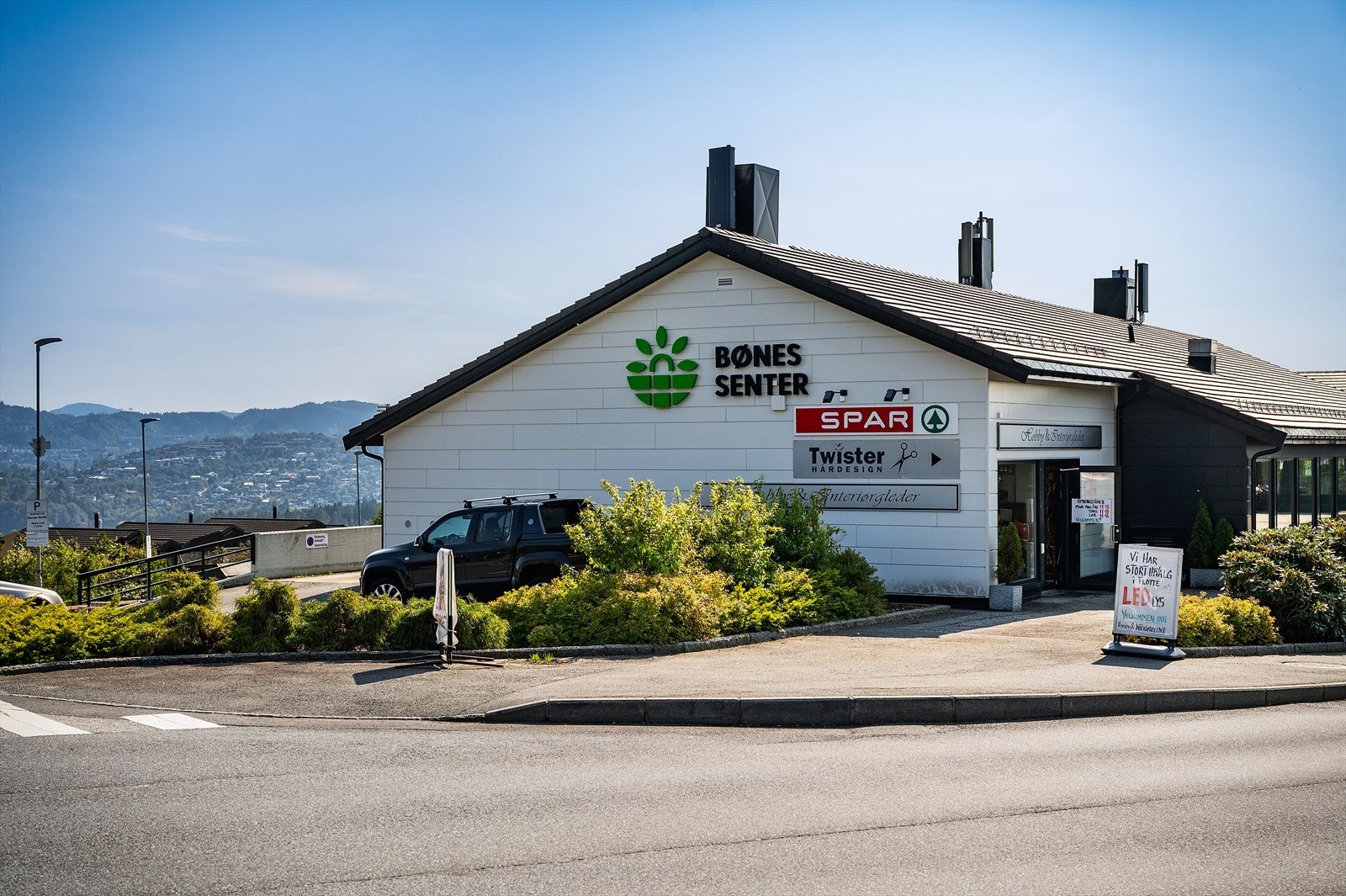 Bønes senter ligger rett nedenfor huset Galleribilde