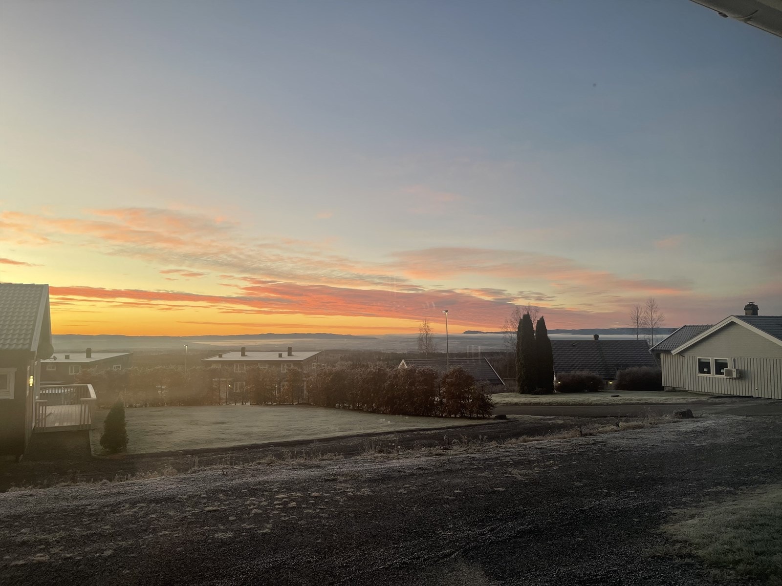 Her er det mulighet til å nyte flotte solnedganger - Selgers eget bilde Galleribilde