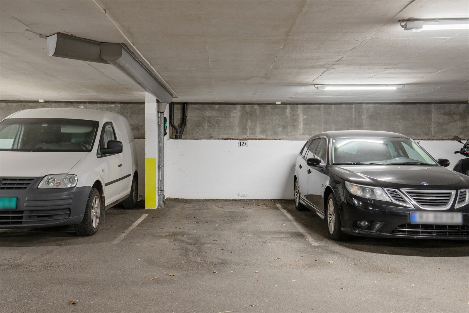 Det medfølger fast parkeringsplass i garasjeanlegg, hvor det medfølger også el-bil lader. Galleribilde