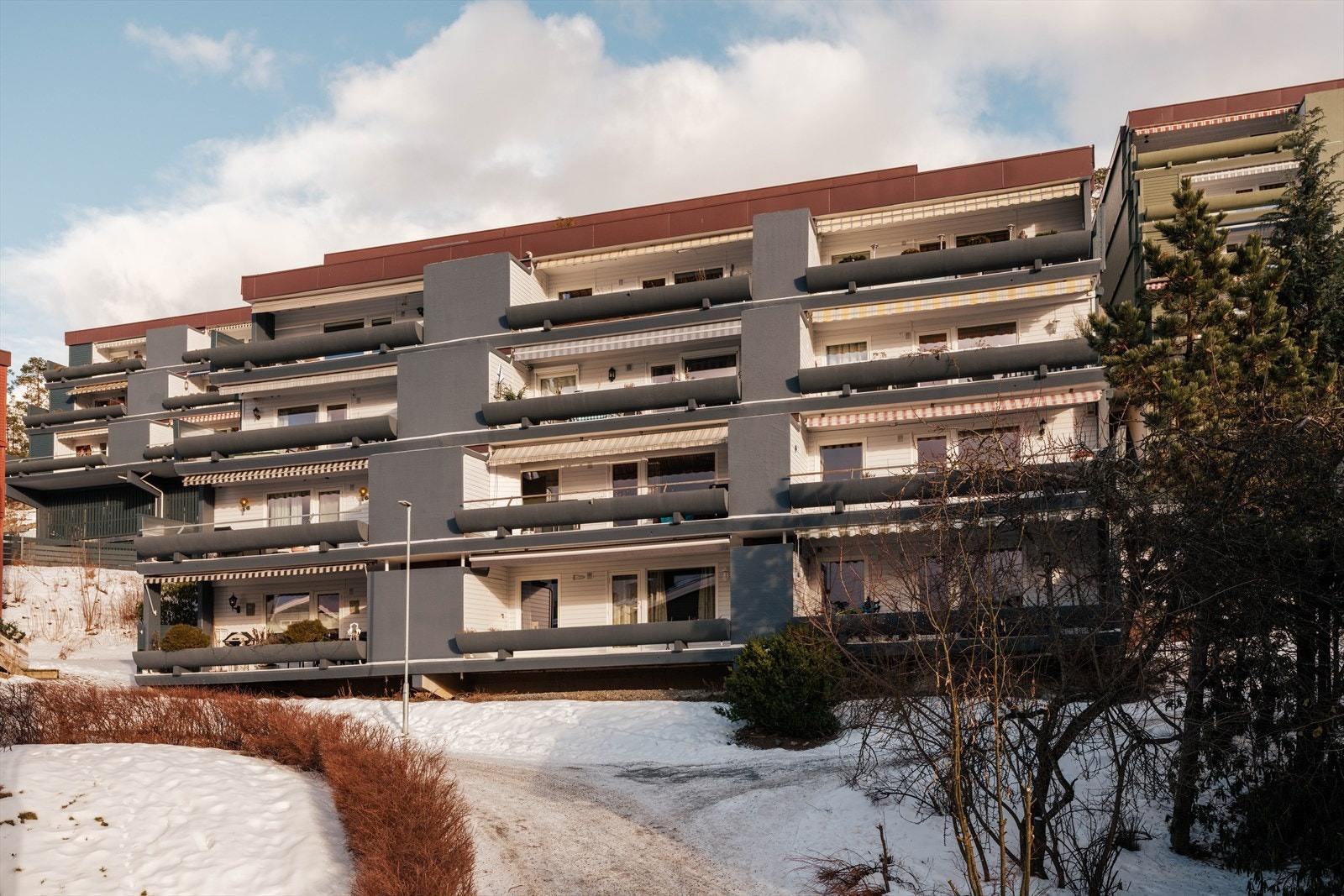 Leiligheten ligger i et rolig og godt etablert nabolag. Galleribilde