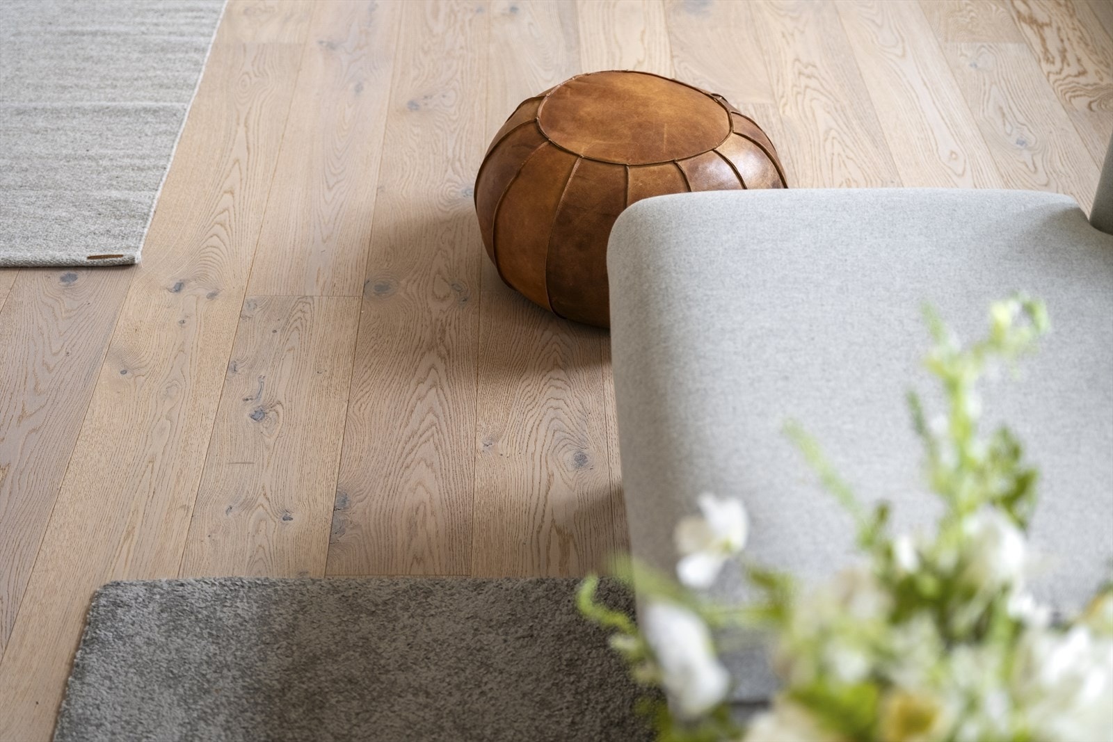 Leiligheten har enstavs eikeparkett fra 2019. Galleribilde