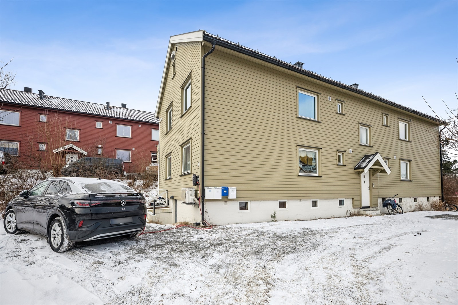 Lys og pen leilighet med vestvendt balkong / Sentral beliggenhet på Tangen / P-plass med elbillader / 2 sov (tidl. 3) Galleribilde