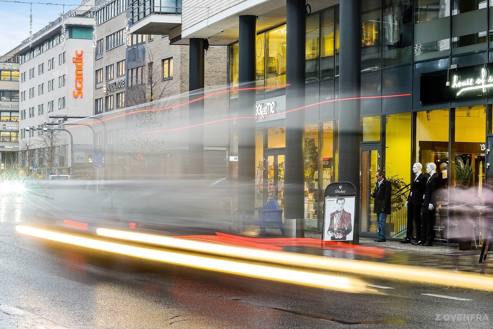 Skøyen tilbyr et variert handelstilbud med butikker, serveringssteder og servicetjenester langs Karenslyst Allé. Galleribilde