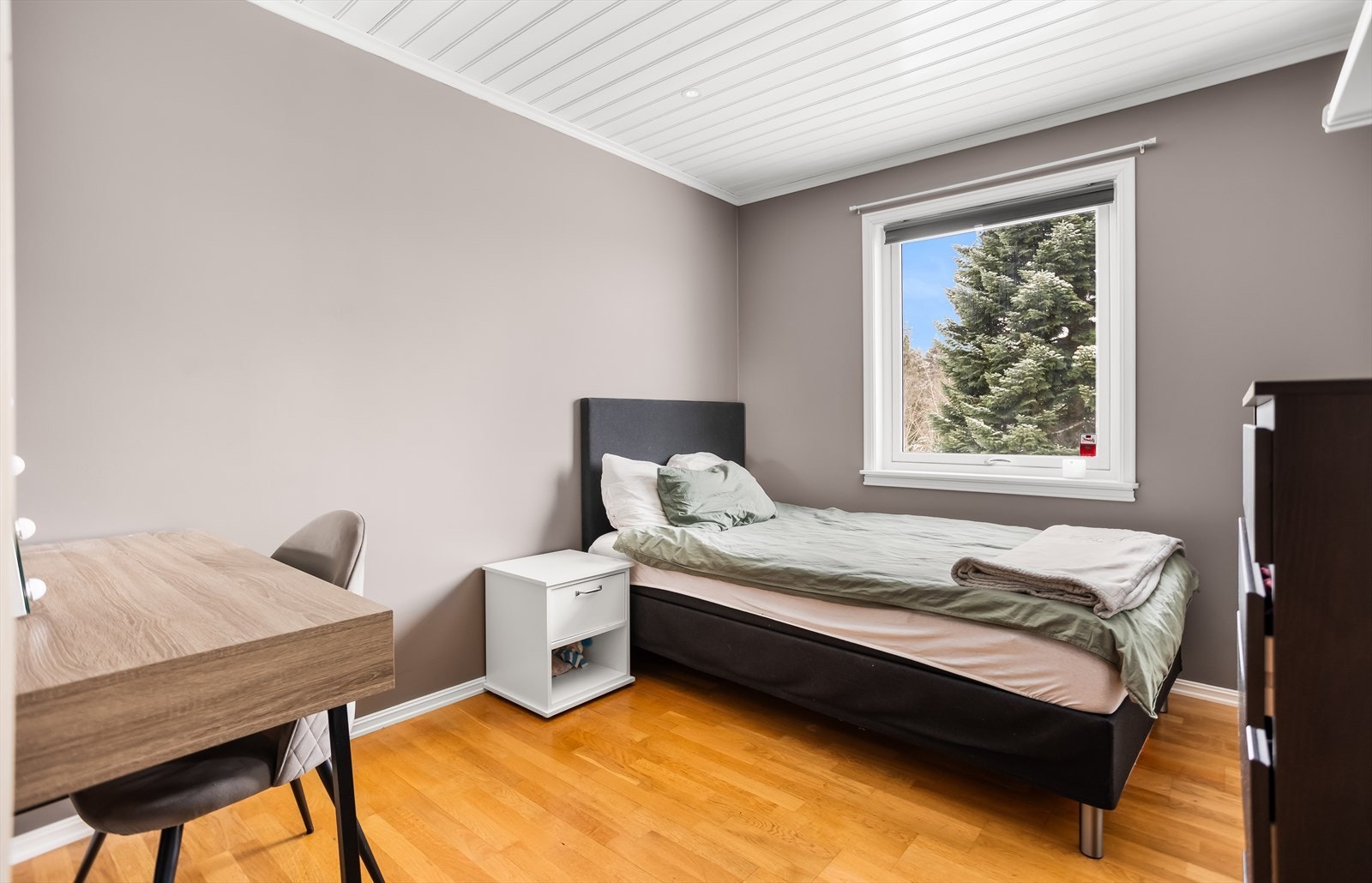 Det andre soverommet i etasjen har en god størrelse. Galleribilde