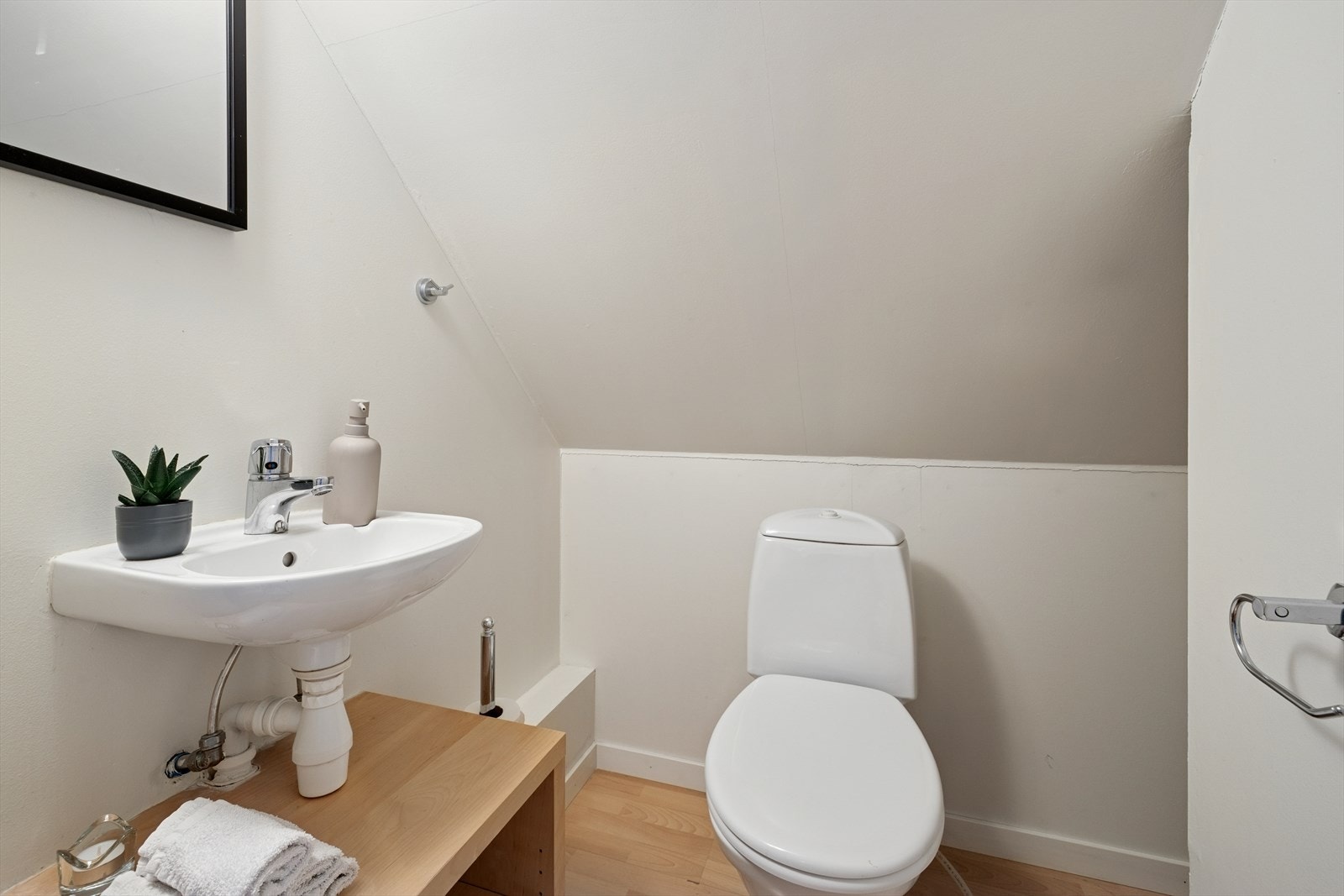 Toalettrom (byggemeldt bod) Galleribilde