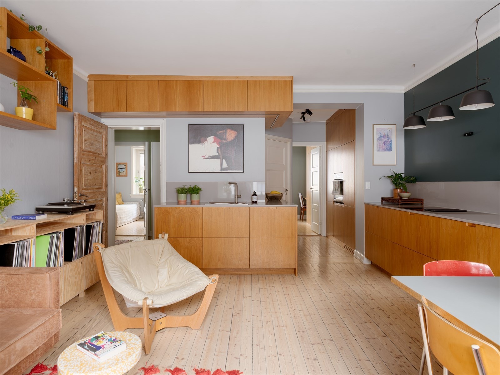 Åpen stue- og kjøkkenløsning i særegen stil! Galleribilde