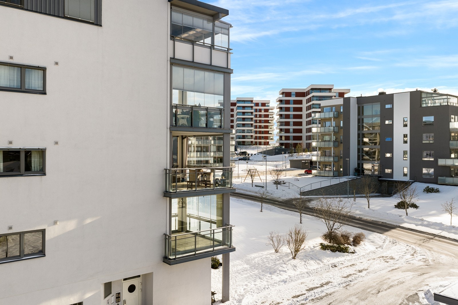 Bygget fra 2006 har en fasade av plater Galleribilde