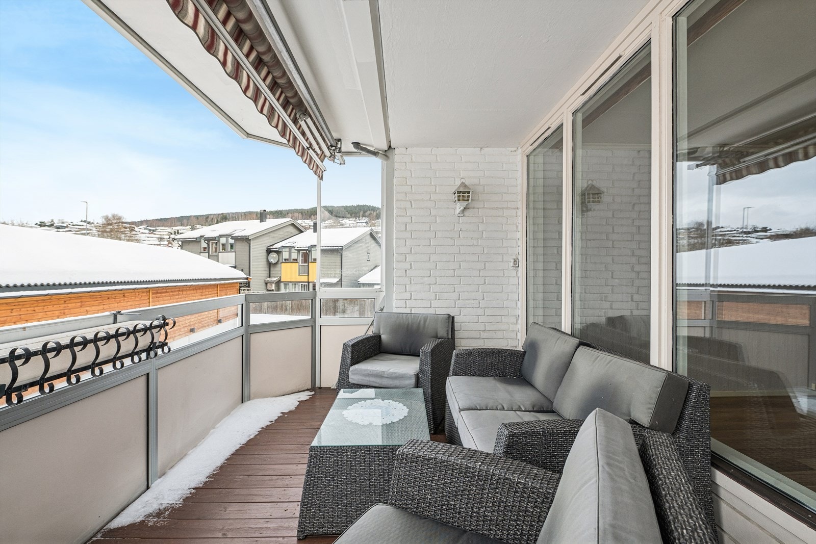 Den store balkongen på 16 m² har god plass til en hyggelig sittegruppe. Galleribilde