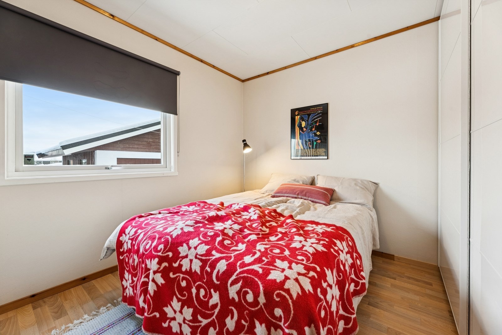 Soverommene har plass til seng, nattbord og annet ønskelig møblement. Galleribilde