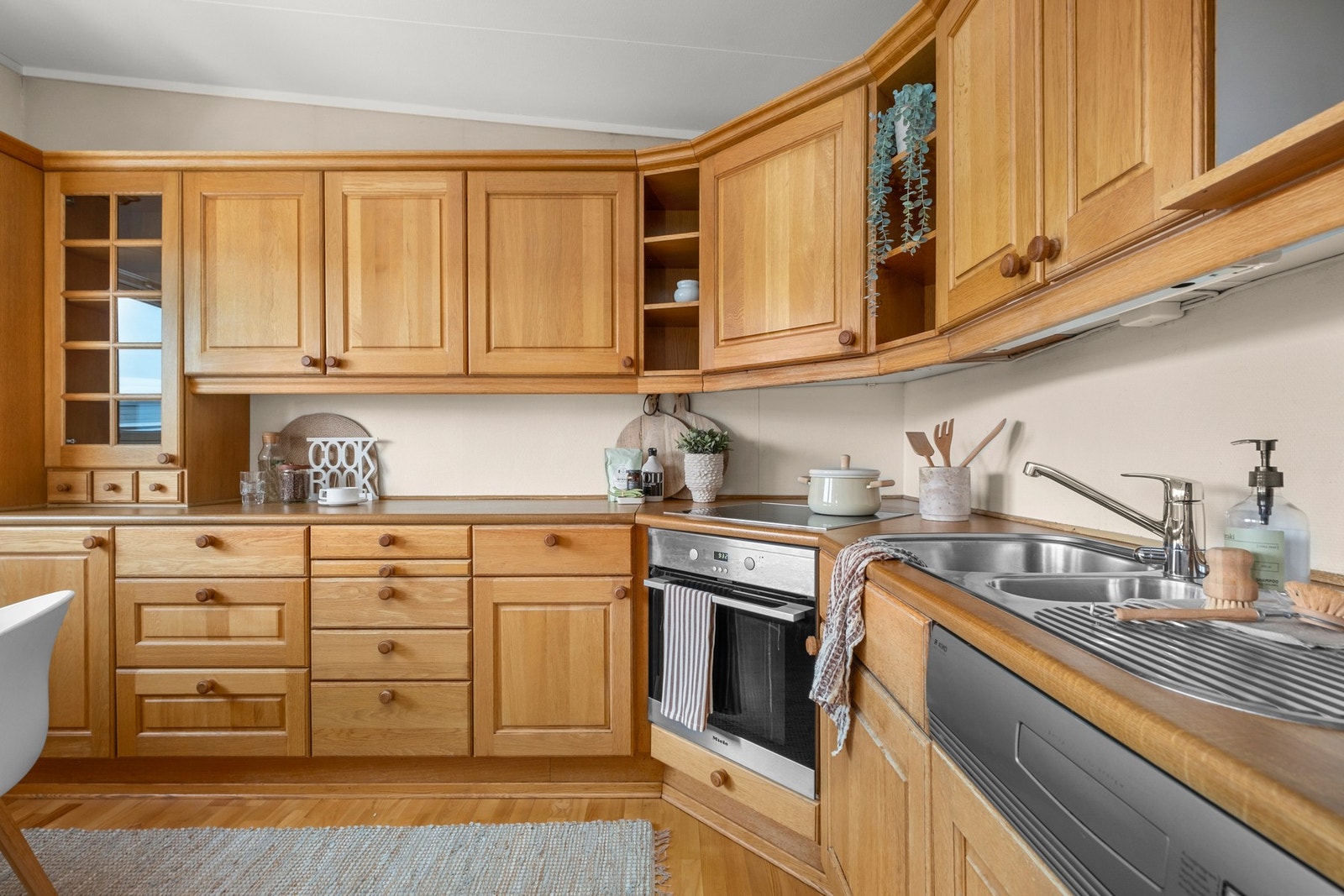 Kjøkkenet er på 10,5 kvm. Galleribilde