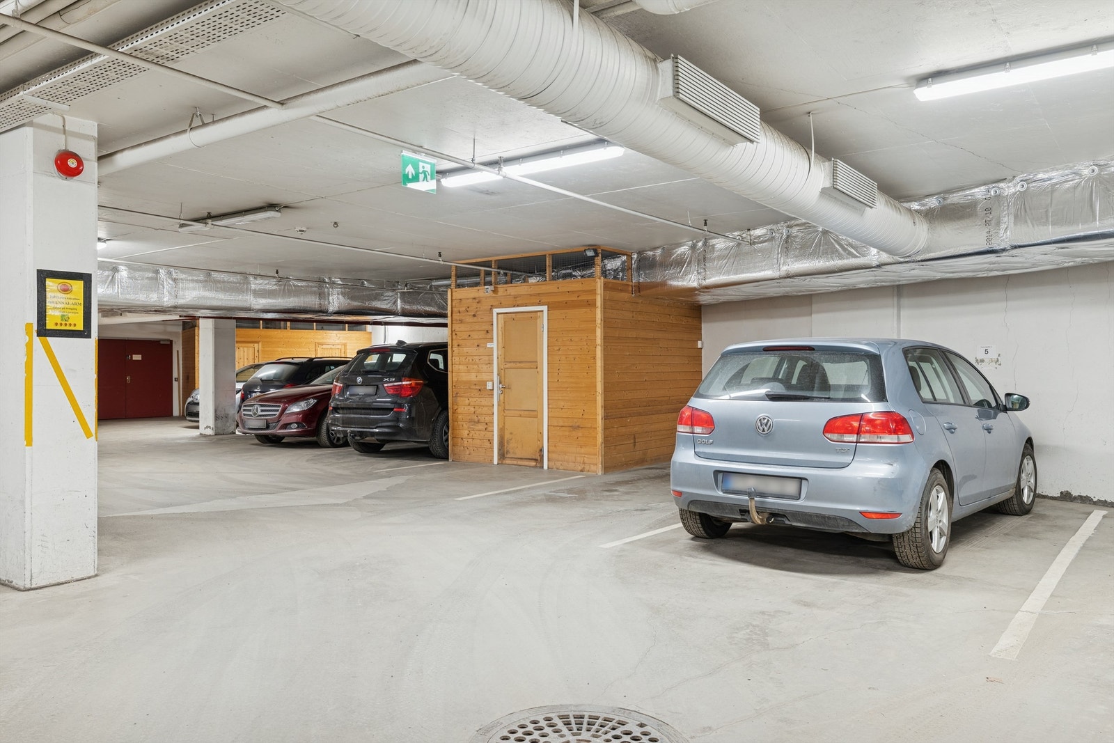 Det er mulighet for leie av garasjeplass. Galleribilde