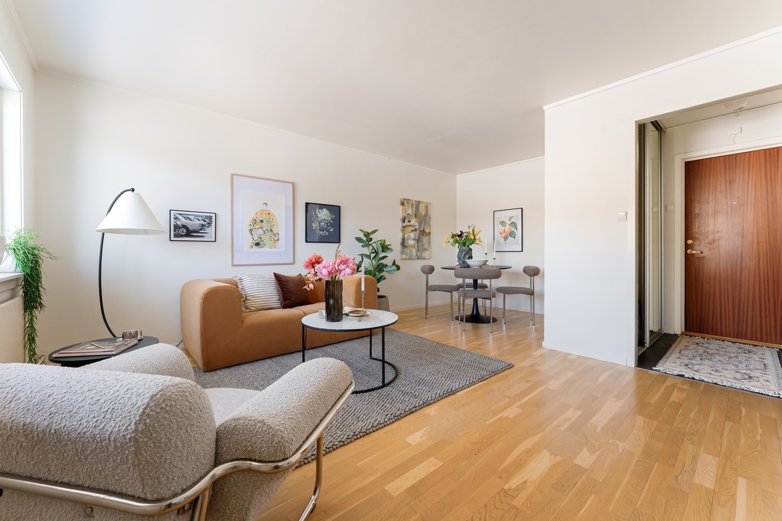 Her får man en god og arealeffektiv planløsning, hvor hver av sonene finner sin naturlige plass. Galleribilde