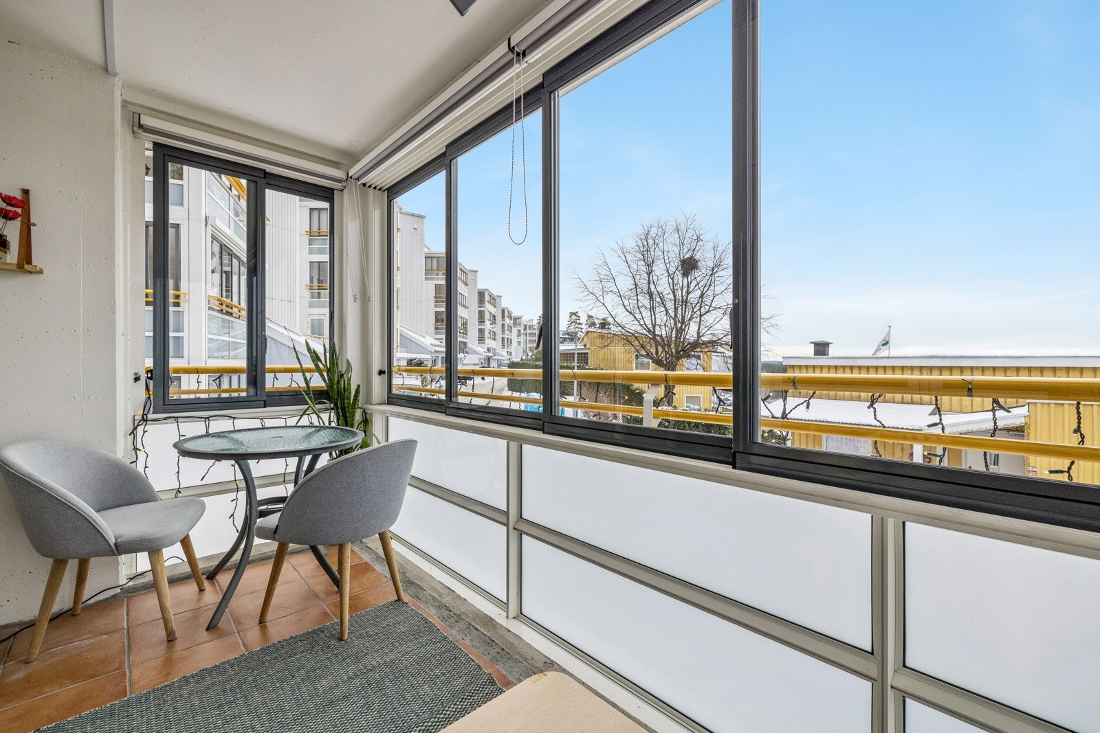 Hyggelig utsyn utover nabolaget. Galleribilde