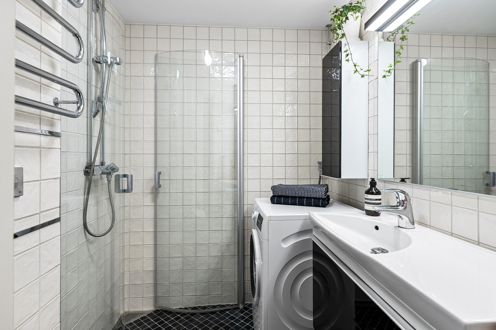 Baderommet ble rehabilitert i regi av aksjelaget i 2007. Galleribilde