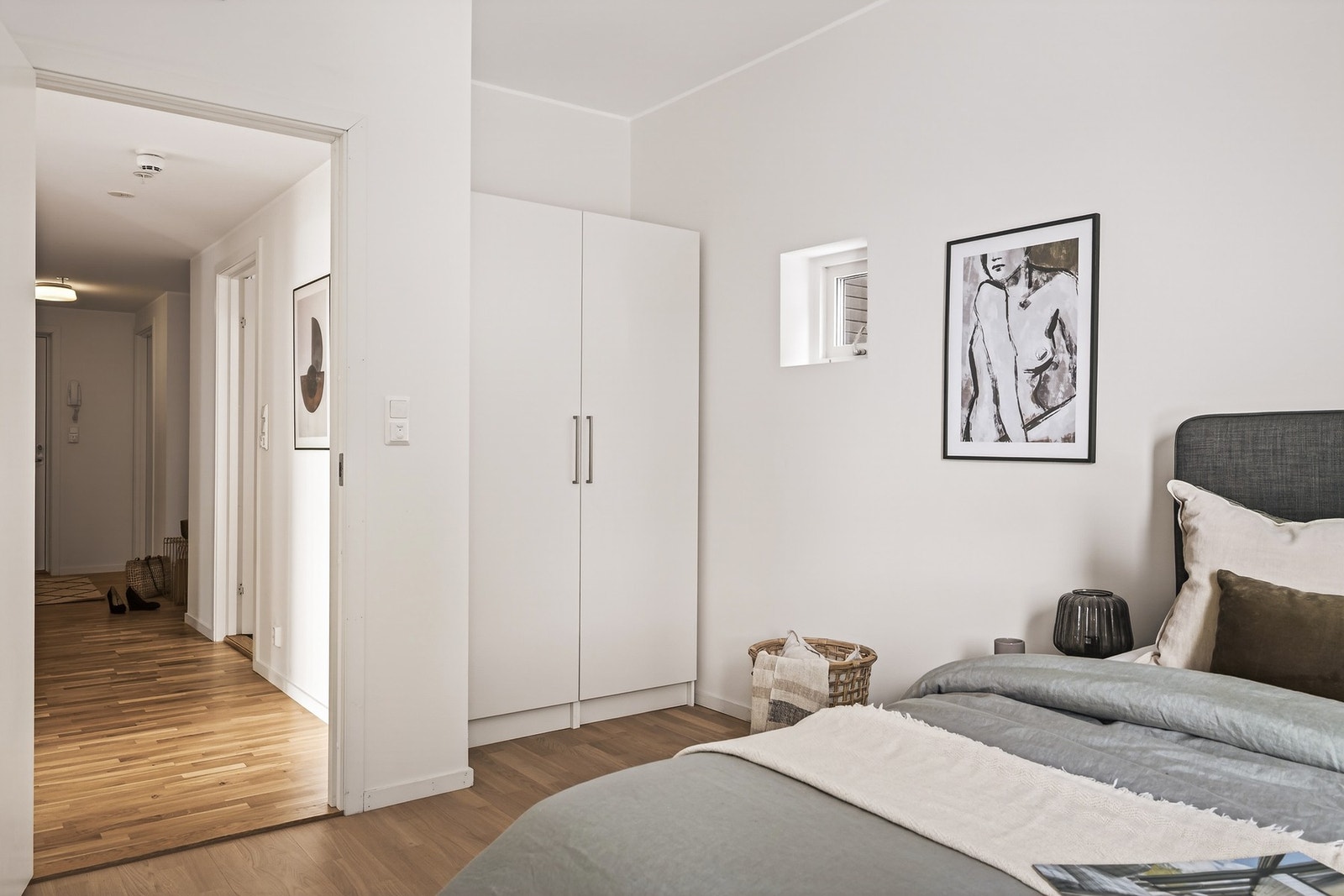 Ekstra oppbevaringsplass i nisjen Galleribilde