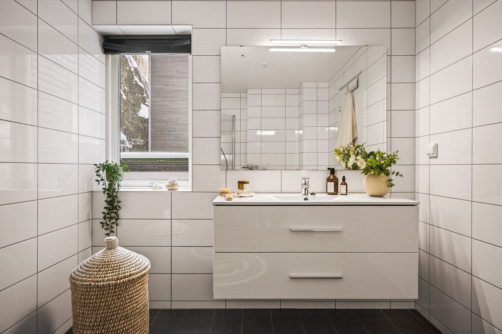 Leiligheten får varmtvann fra fjernvarmeanlegget - Energieffektivt samtidig som du aldri går tom for varmtvann Galleribilde