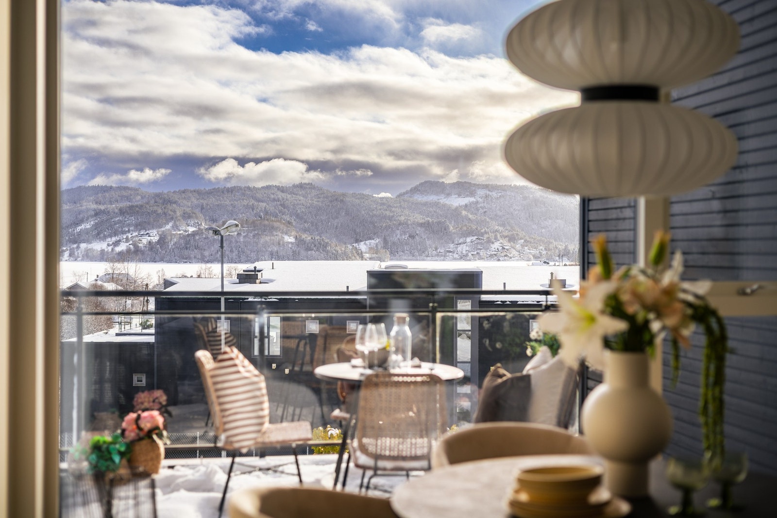 God beliggenhet i bakerste rekke i enden av en blindvei, noe som gir fredelige omgivelser Galleribilde