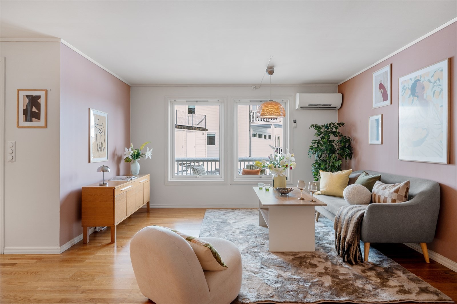 Stor 2-roms selveier leilighet + disp rom. Galleribilde