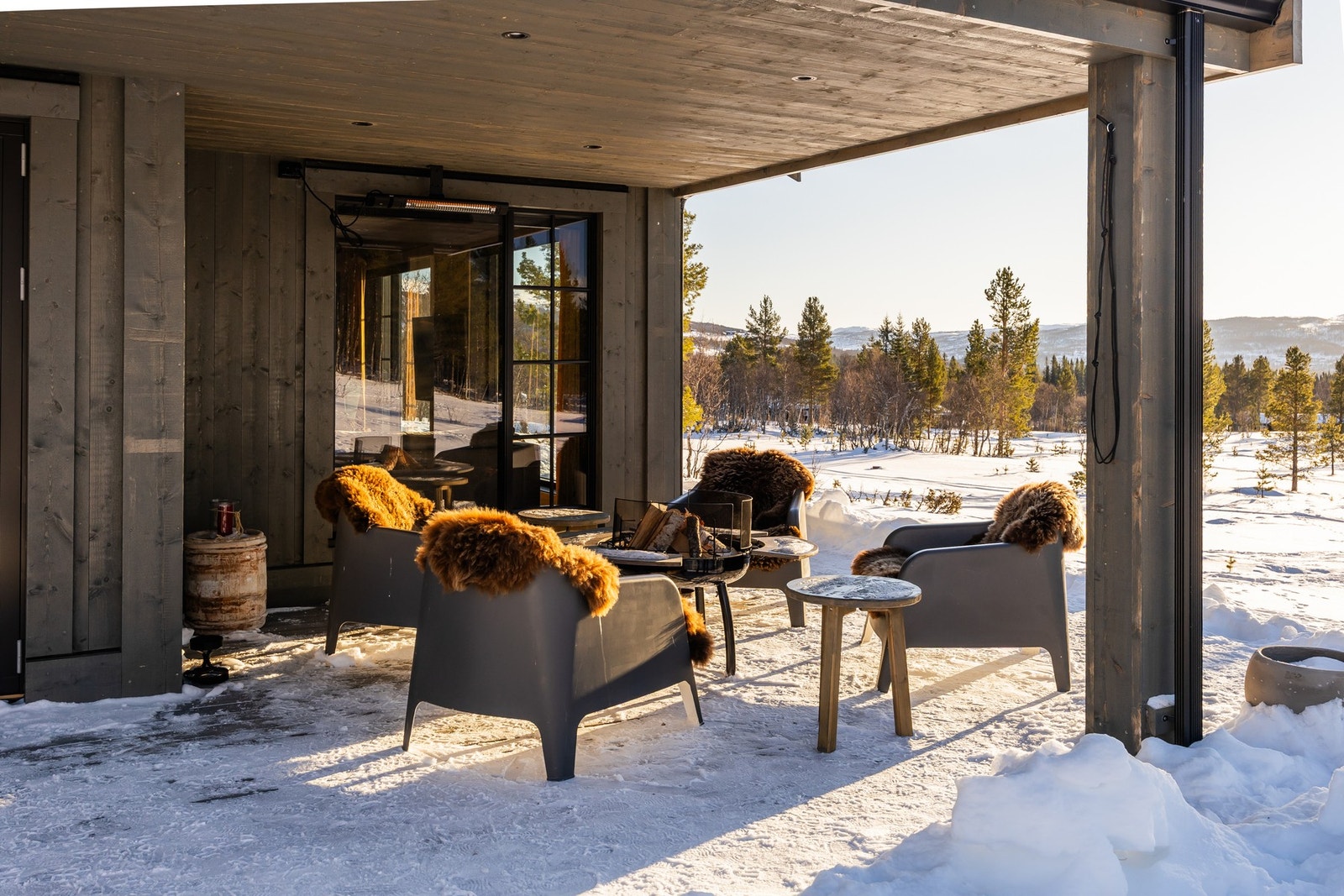 Med delvis takoverbygd terrasse kan uteområdet nytes i all slags vær. Galleribilde