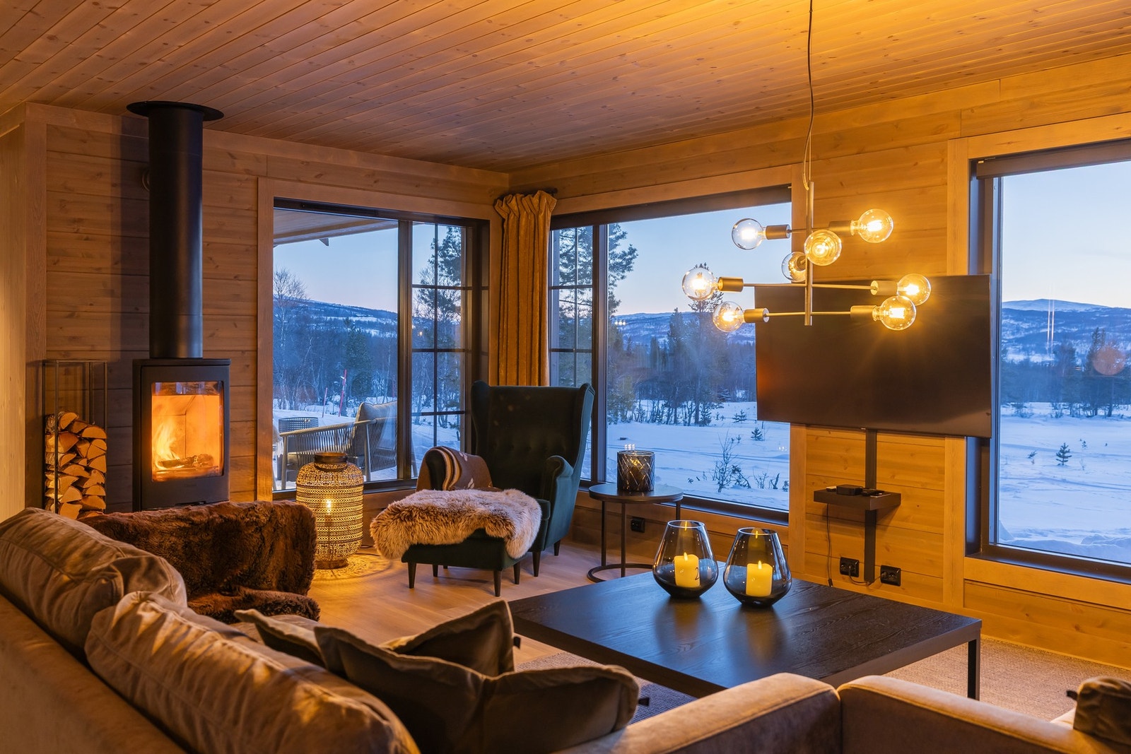 Stuen har en lun og deilig atmosfære. Galleribilde