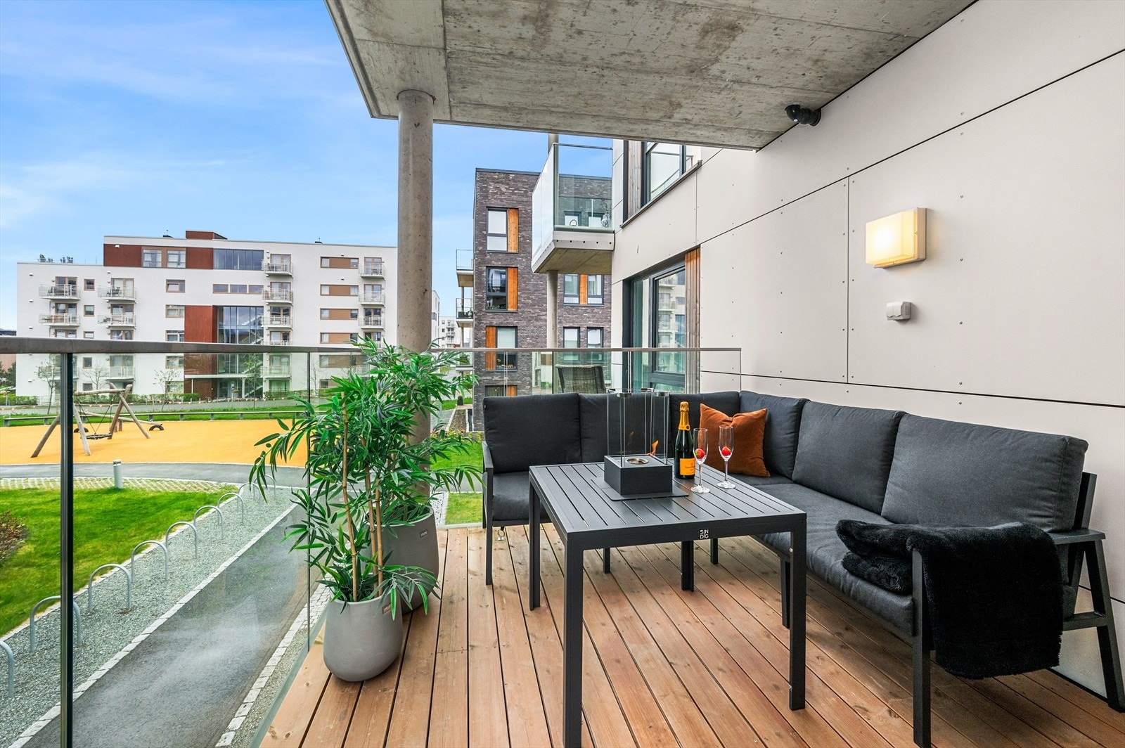 Balkongen ligger lunt til og har et areal på ca. 11 m². Galleribilde