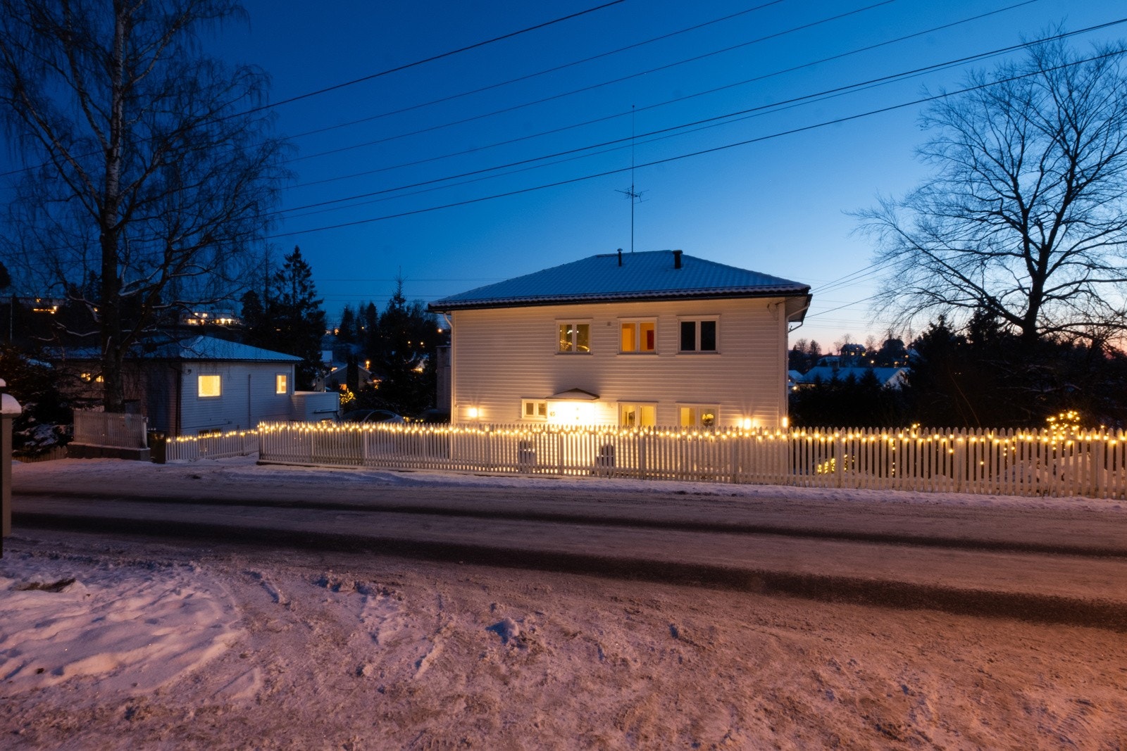 Kveldsbilde fra gaten. Galleribilde