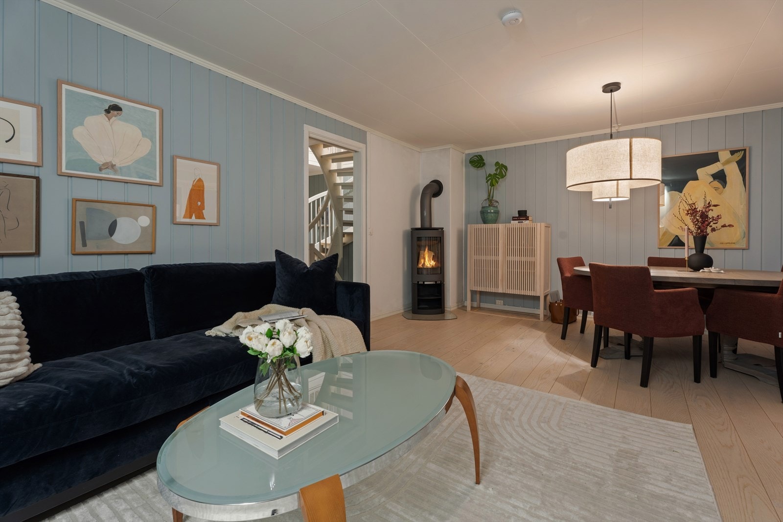 Duse farger er gjennomgående i boligen. Galleribilde