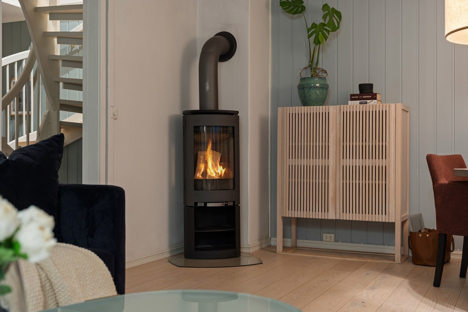 Peisovnen sørger for både varme og hygge i boligen. Galleribilde