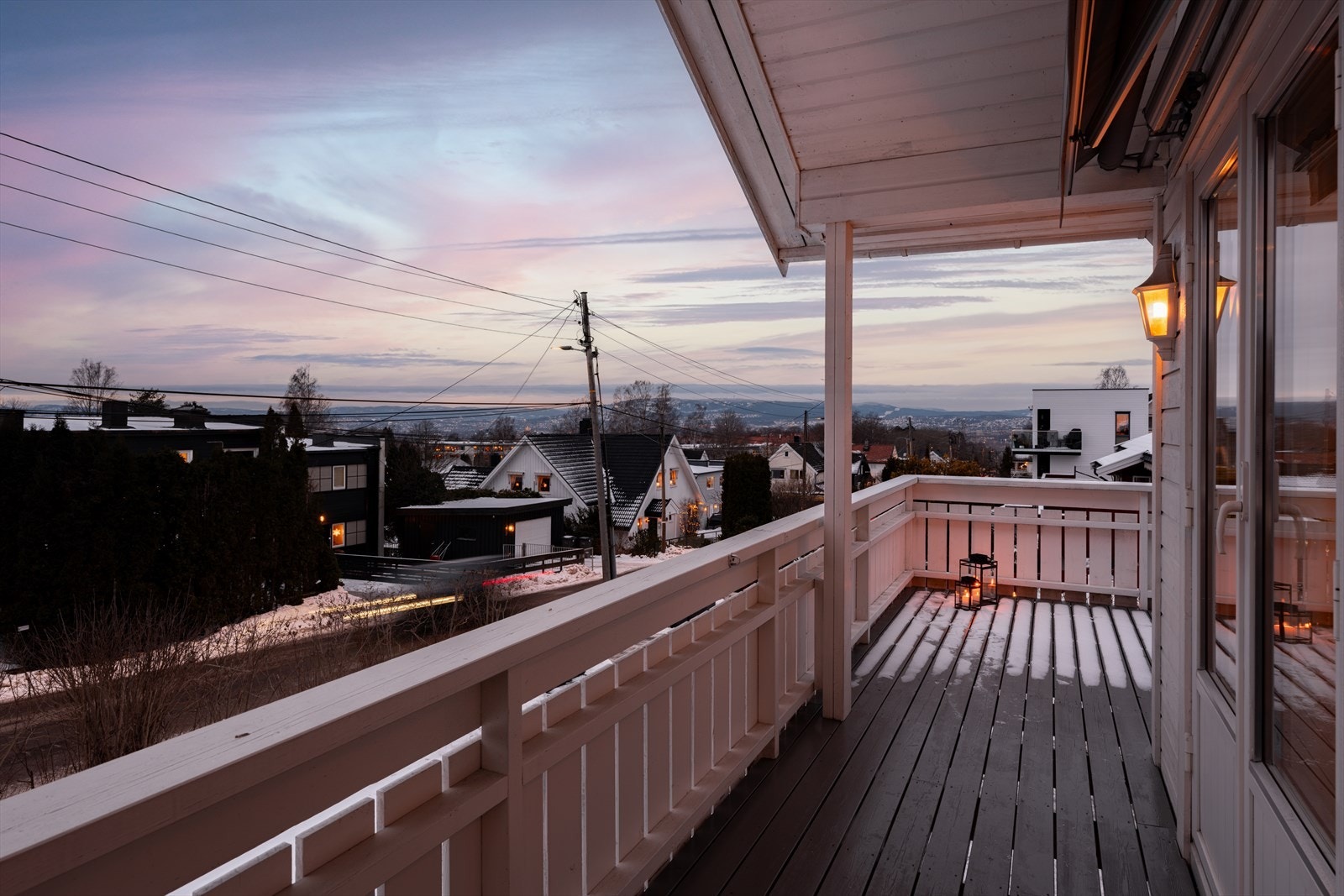 Her får dere et flott, velholdt og romslig hjem i et svært ettertraktet nabolag. Galleribilde