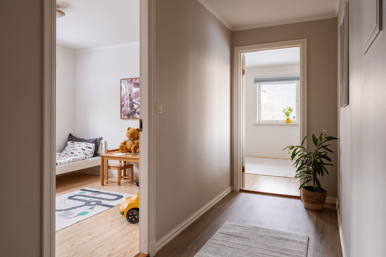 Gang mellom soverommene. Galleribilde