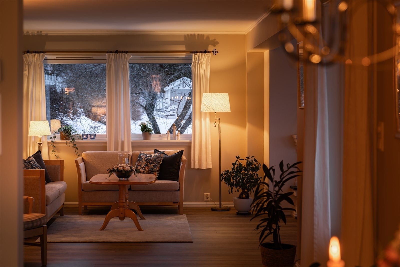 Huset strekker seg over to etasjer og byr på rikelig med boltreplass for hele familien. Galleribilde